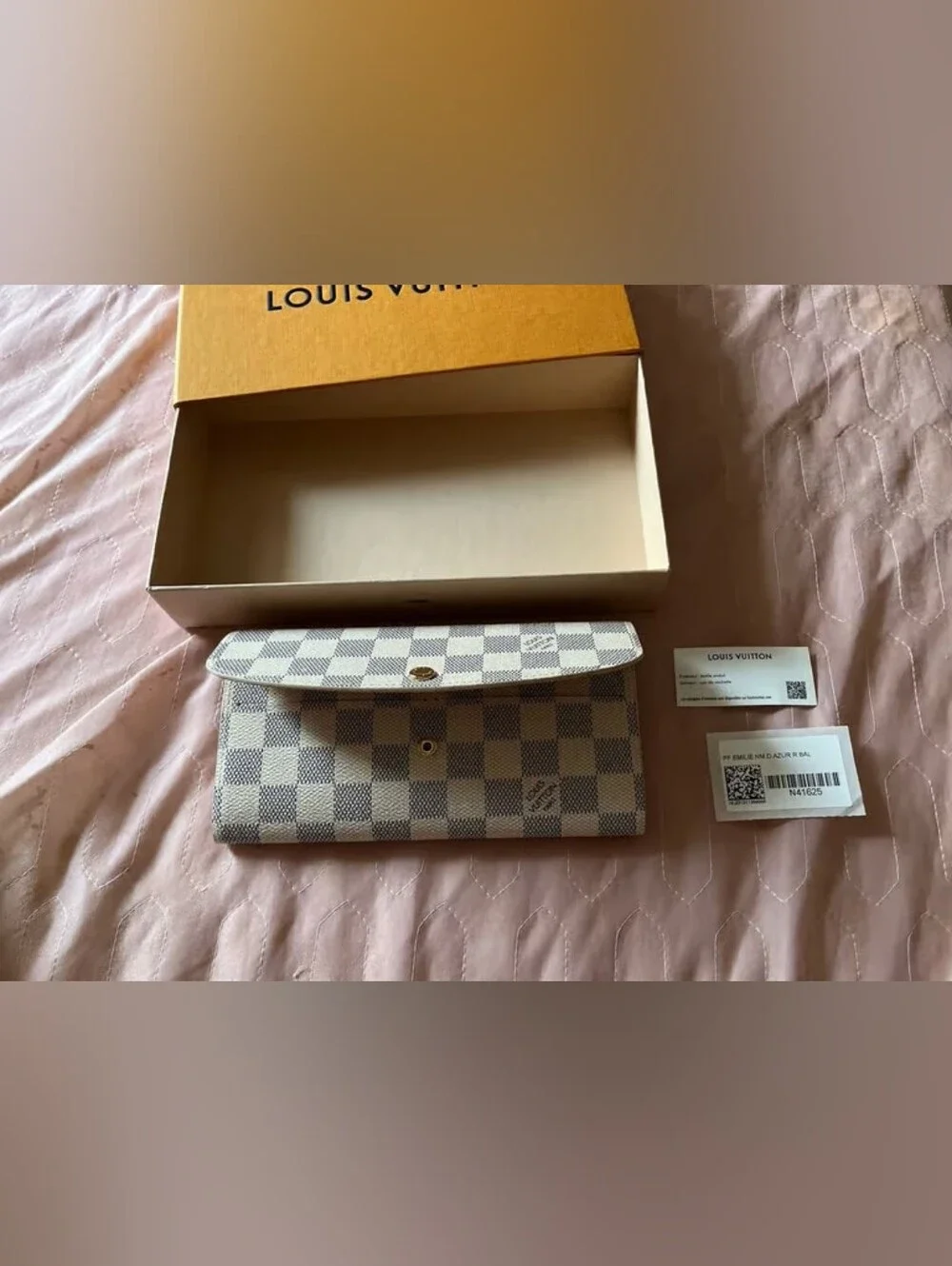 Louis Vuitton Damier Azur Checkered Canvas Wallet in White and Light Gray - Picture 7 of 10
